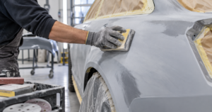 Apprêt garnissant carrosserie : choisir, appliquer et poncer